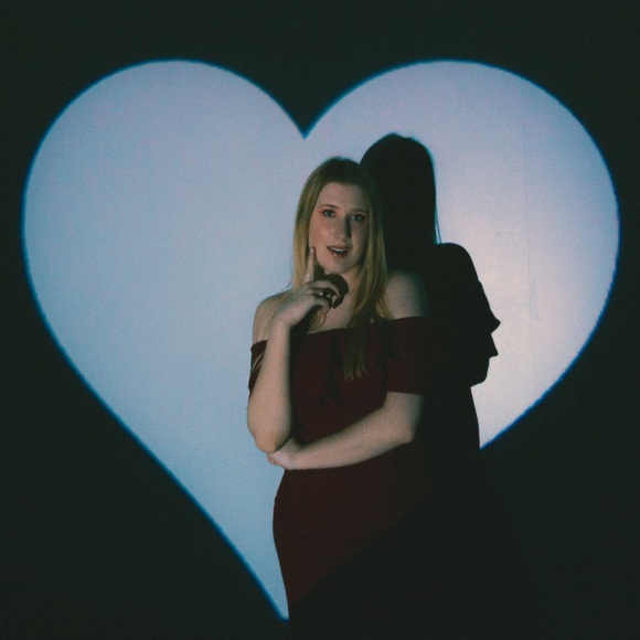 Meet your Posher, Sophie! - Picture 1 of 1